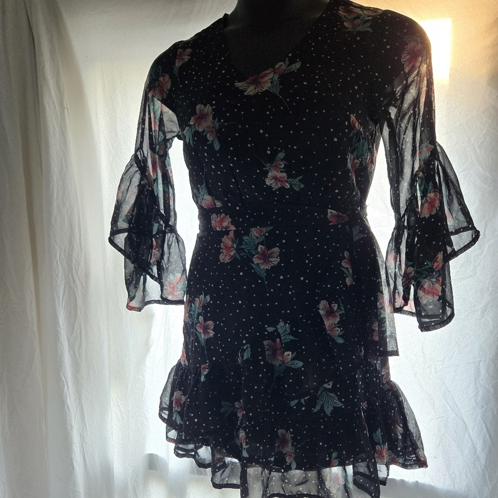 Floral Bell Sleeve Dress - Picture 3 of 8